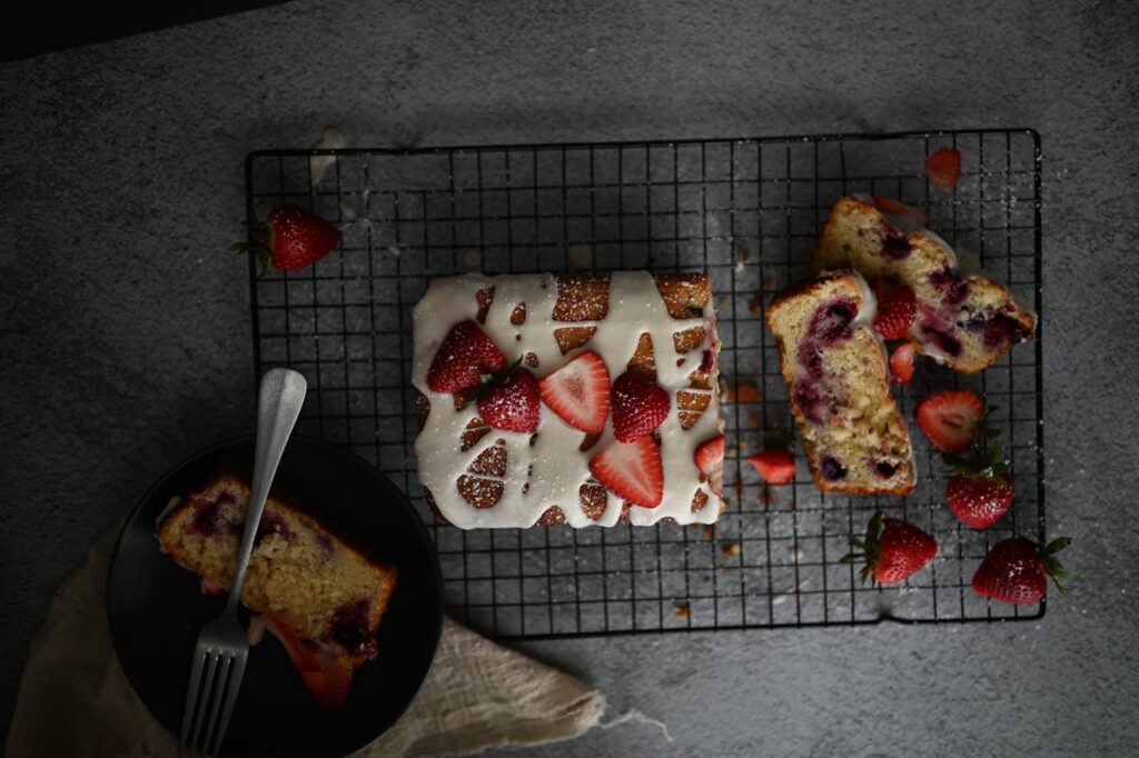 pexels-photo-11842159 Erdbeerkuchen